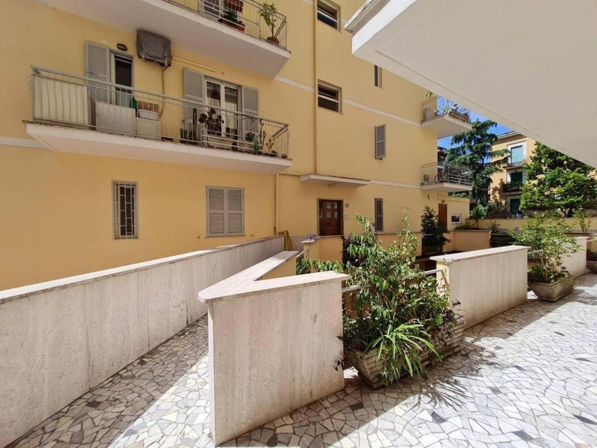 Apartamento Nel Cuore Dell'Appia Antica Roma Exterior foto